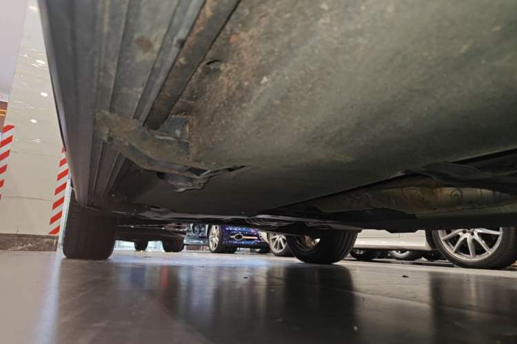 Used Audi Q5L Sportback 2021 40 TFSI Launch Special Edition Right Side Sill