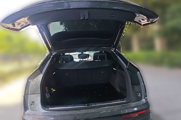 Used Audi Q5L Sportback 2021 45 TFSI Luxury Edition Trunk