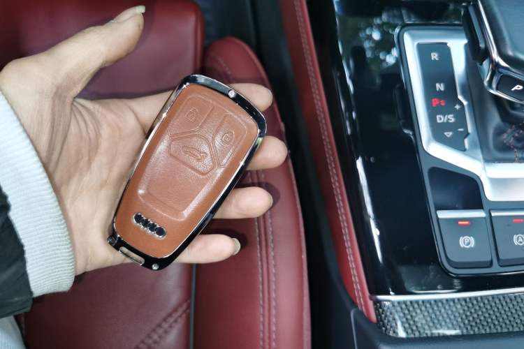Used Audi Q5L Sportback 2021 40 TFSI Enjoy Life Edition Vehicle Key