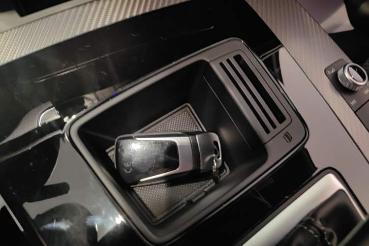 Used Audi Q5L Sportback 2021 45 TFSI Luxury Edition Vehicle Key