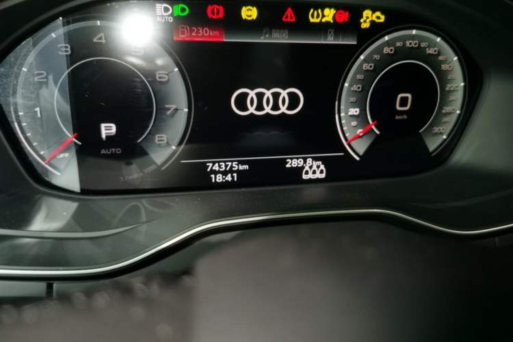 Used Audi Q5L Sportback 2021 45 TFSI Prestige Edition Odometer Close Up