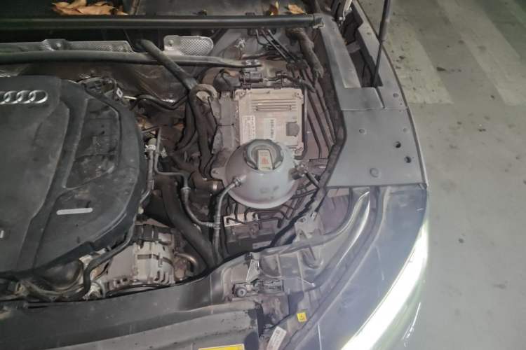 Used Audi Q5L Sportback 2021 40 TFSI Fashion Model Engine Bay Left
