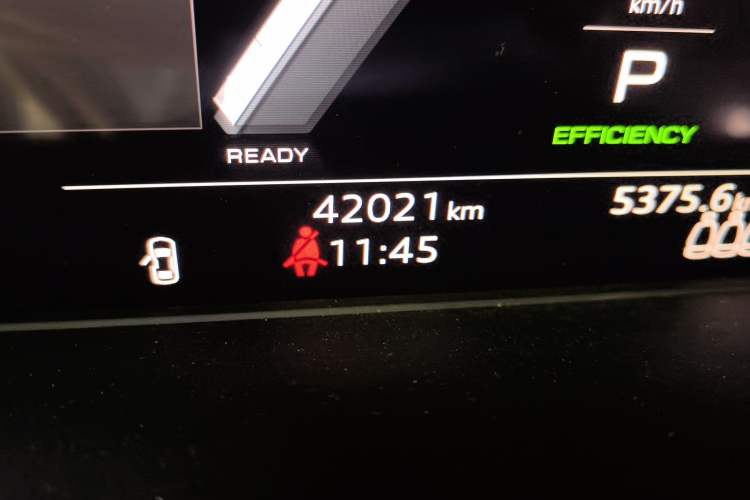 Used Audi Q5L Sportback 2021 45 TFSI Prestige Edition Odometer Close Up