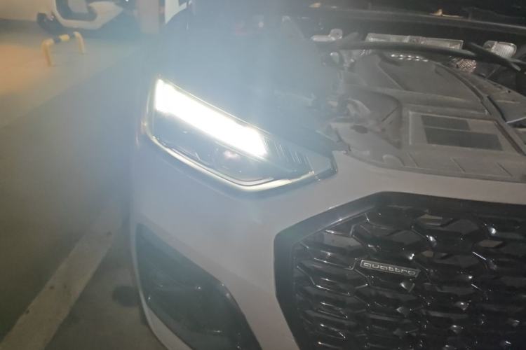 Used Audi Q5L Sportback 2021 40 TFSI Fashion Model Right Front Headlight