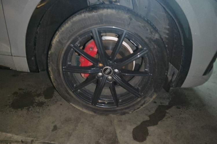 Used Audi Q5L Sportback 2021 40 TFSI Fashion Model Right Front Wheel Hub