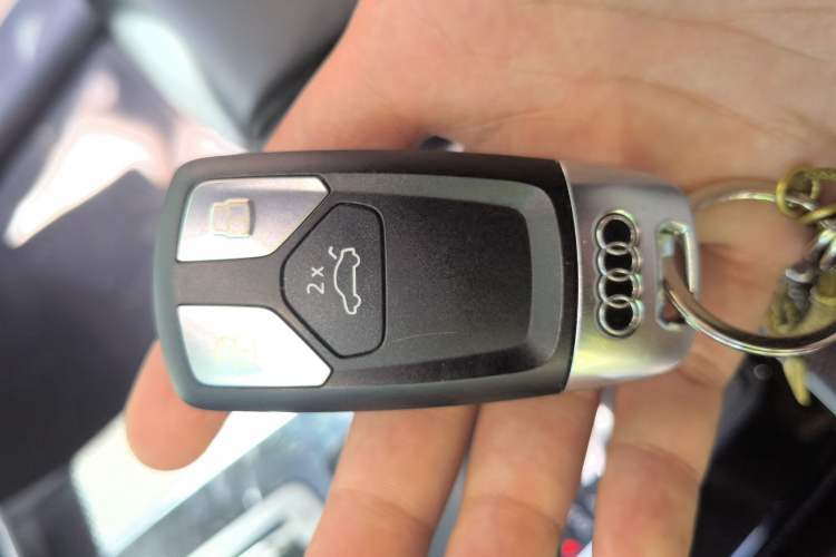 Used Audi Q5L Sportback 2021 45 TFSI Prestige Edition Vehicle Key