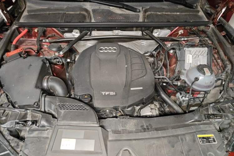 Used Audi Q5L Sportback 2021 45 TFSI Luxury Edition Engine Bay