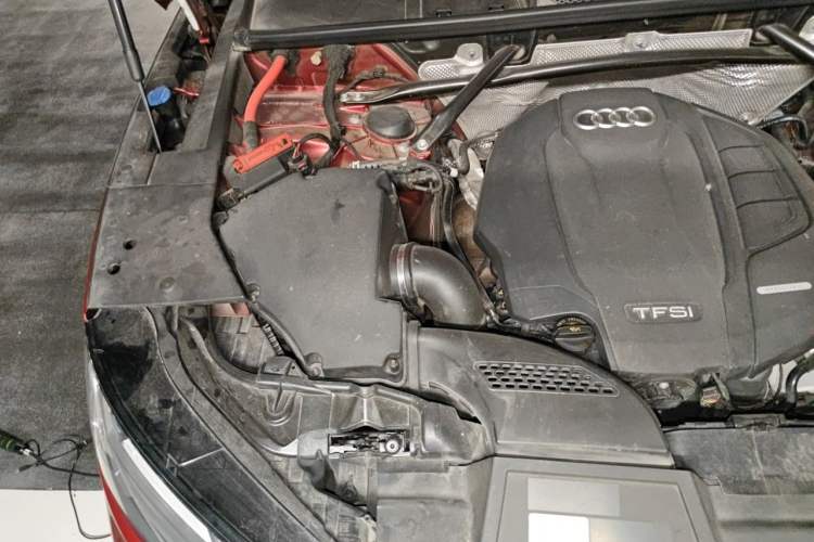 Used Audi Q5L Sportback 2021 45 TFSI Luxury Edition Engine Bay Right