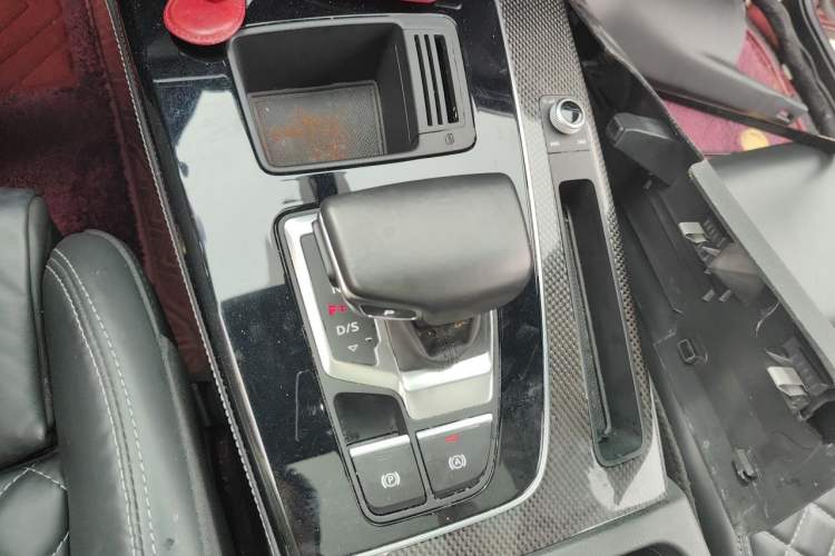 Used Audi Q5L Sportback 2021 45 TFSI Luxury Edition Gear Lever