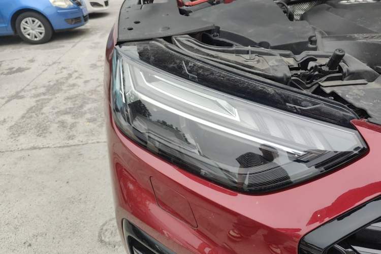 Used Audi Q5L Sportback 2021 45 TFSI Luxury Edition Right Front Headlight