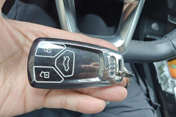 Used Audi Q5L Sportback 2021 45 TFSI Prestige Edition Vehicle Key