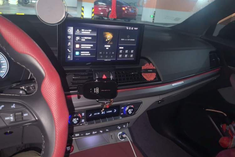 Used Audi Q5L Sportback 2021 40 TFSI Fashion Model Audio And AC Panel