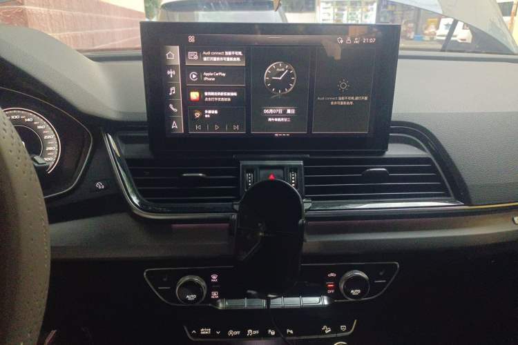 Used Audi Q5L Sportback 2021 40 TFSI Fashion Model Audio And AC Panel