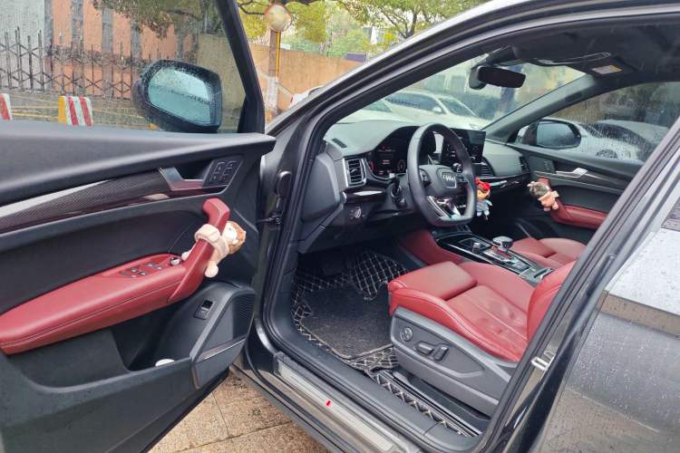 Used Audi Q5L Sportback 2021 40 TFSI Enjoy Life Edition Driver Seat
