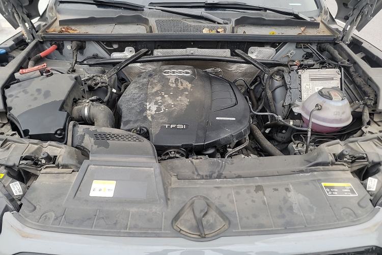 Used Audi Q5L Sportback 2021 40 TFSI Fashion Model Engine Bay