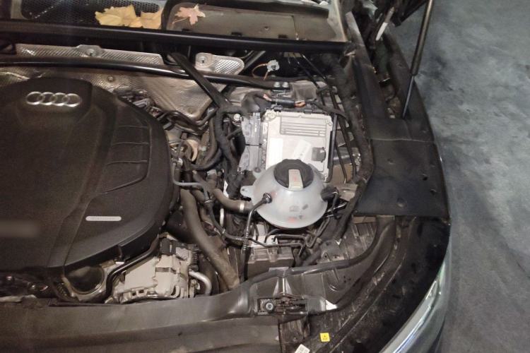 Used Audi Q5L Sportback 2021 40 TFSI Enjoy Life Edition Engine Bay Left