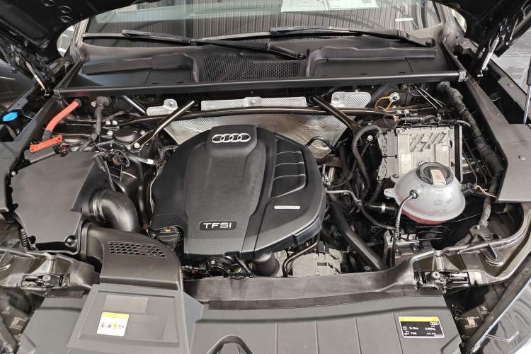 Used Audi Q5L Sportback 2021 45 TFSI Luxury Edition Engine Bay