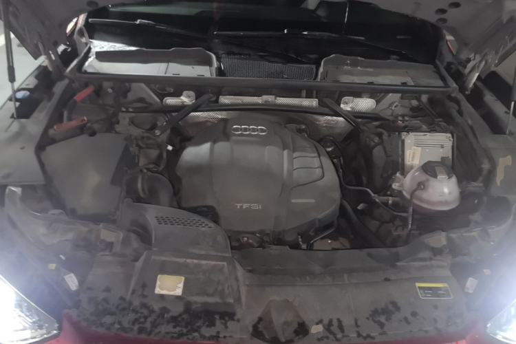 Used Audi Q5L Sportback 2021 40 TFSI Fashion Model Engine Bay