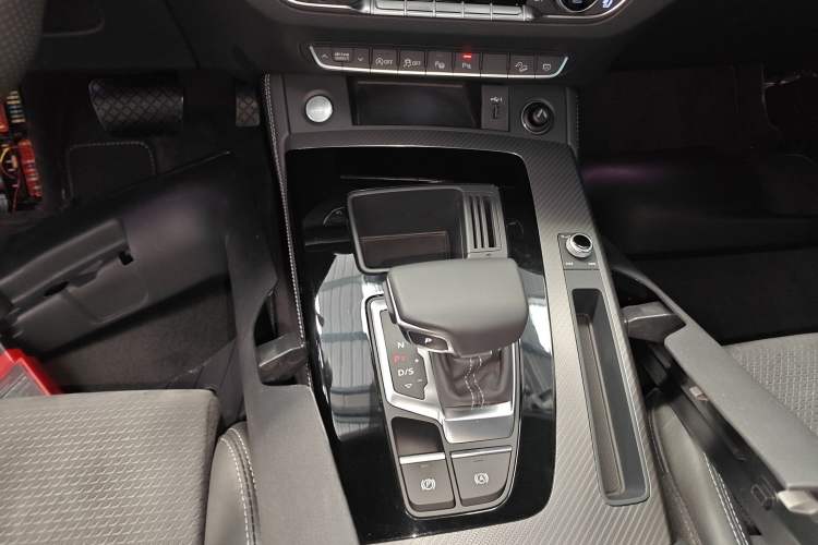 Used Audi Q5L Sportback 2021 45 TFSI Luxury Edition Gear Lever