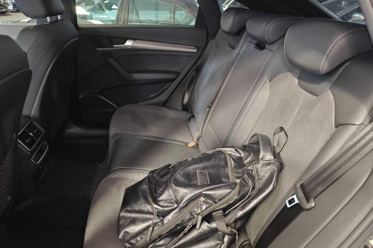 Used Audi Q5L Sportback 2021 45 TFSI Luxury Edition Interior 4