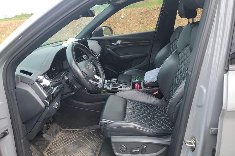 Used Audi Q5L Sportback 2021 40 TFSI Fashion Model Left Front Seat