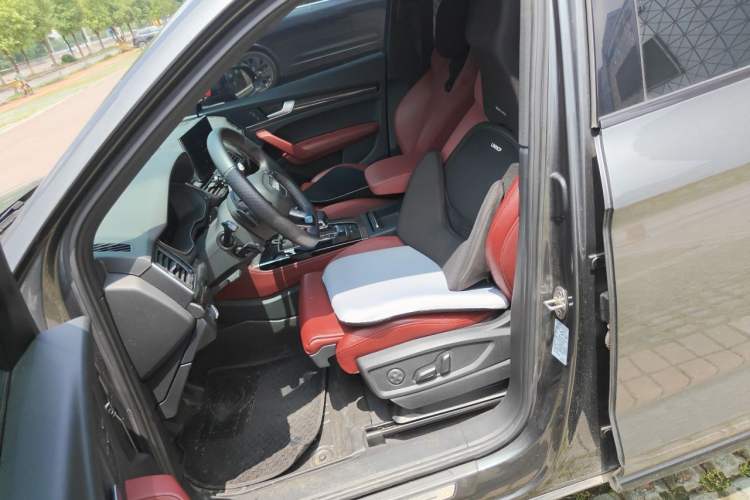 Used Audi Q5L Sportback 2021 40 TFSI Enjoy Life Edition Left Front Seat
