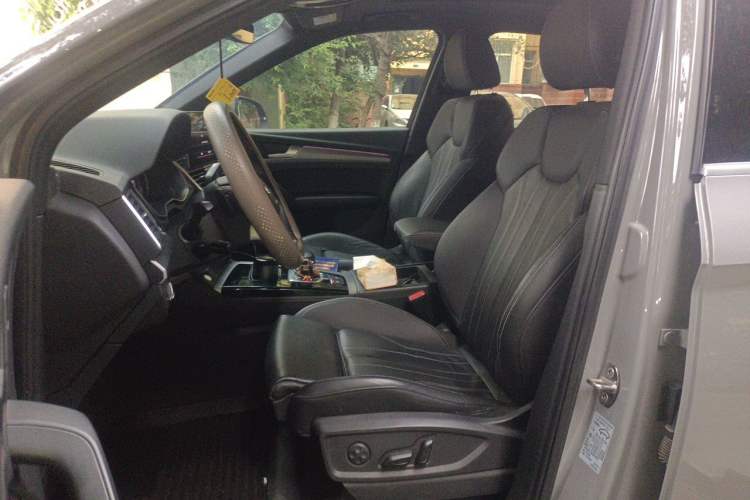 Used Audi Q5L Sportback 2021 40 TFSI Fashion Model Left Front Seat