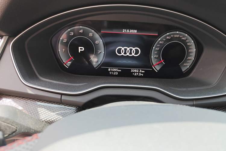 Used Audi Q5L Sportback 2021 40 TFSI Enjoy Life Edition Odometer Close Up