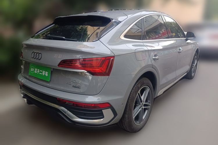 Used Audi Q5L Sportback 2021 40 TFSI Fashion Model Rear Right 45 Deg