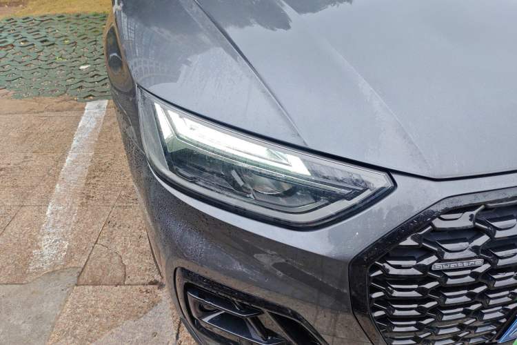 Used Audi Q5L Sportback 2021 40 TFSI Enjoy Life Edition Right Front Headlight