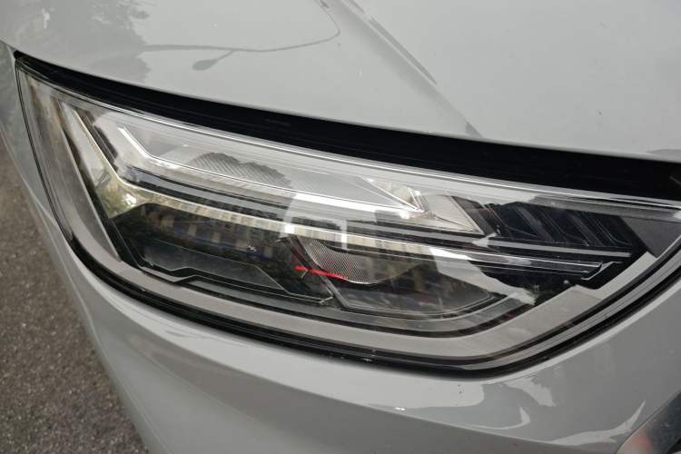 Used Audi Q5L Sportback 2021 40 TFSI Fashion Model Right Front Headlight