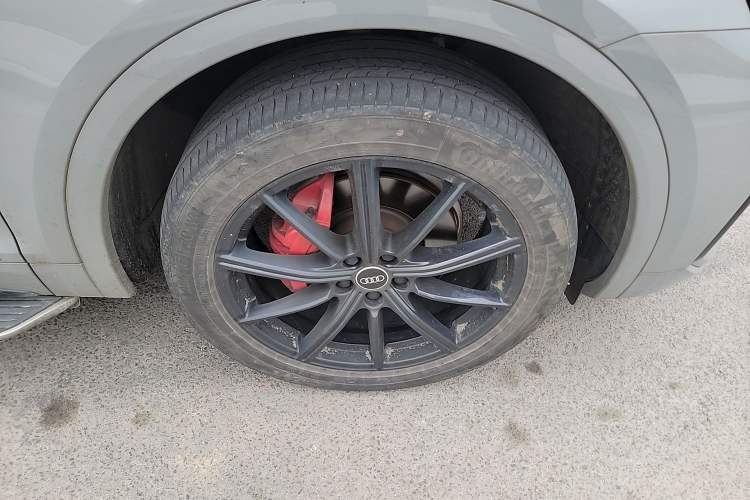 Used Audi Q5L Sportback 2021 40 TFSI Fashion Model Right Front Wheel Hub