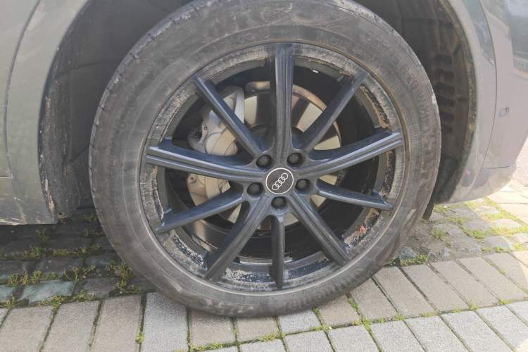 Used Audi Q5L Sportback 2021 40 TFSI Enjoy Life Edition Right Front Wheel Hub