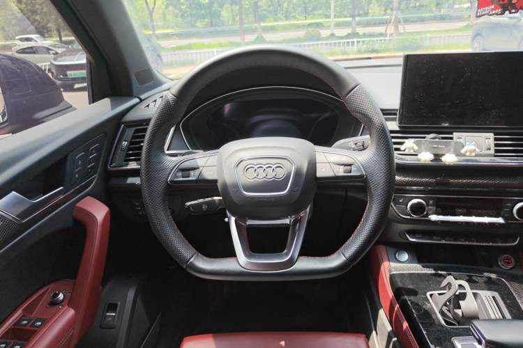 Used Audi Q5L Sportback 2021 40 TFSI Enjoy Life Edition Steering Wheel