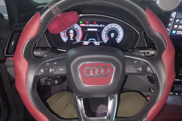 Used Audi Q5L Sportback 2021 40 TFSI Fashion Model Steering Wheel