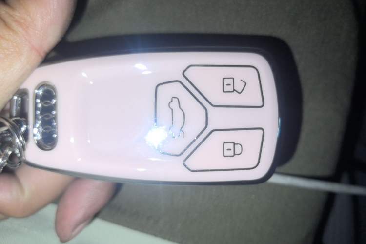 Used Audi Q5L Sportback 2021 40 TFSI Fashion Model Vehicle Key