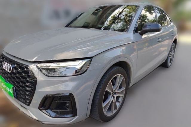 Audi Q5L Sportback 2021 40 TFSI Luxury Edition مستعملة