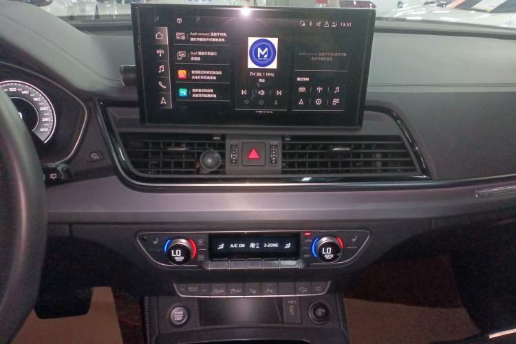 Used Audi Q5L Sportback 2021 40 TFSI Fashion Model Audio And AC Panel