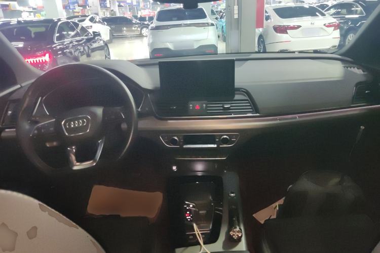 Used Audi Q5L Sportback 2021 40 TFSI Fashion Model Center Console