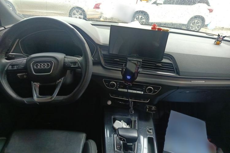 Used Audi Q5L Sportback 2021 40 TFSI Fashion Model Center Console