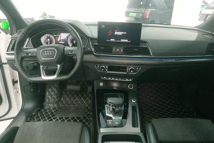 Used Audi Q5L Sportback 2021 40 TFSI Luxury Edition Center Console