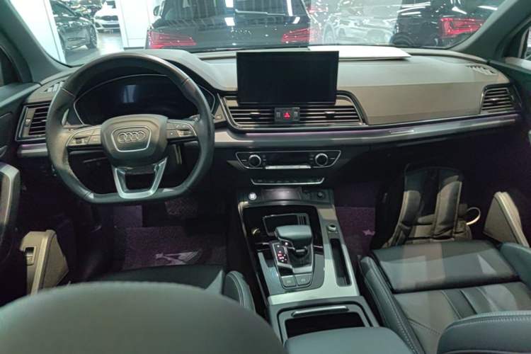 Used Audi Q5L Sportback 2021 40 TFSI Fashion Model Center Console