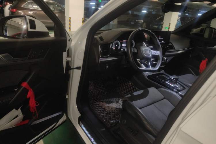 Used Audi Q5L Sportback 2021 45 TFSI Luxury Edition Driver Seat
