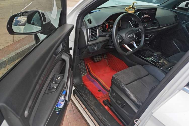 Used Audi Q5L Sportback 2021 40 TFSI Luxury Edition Driver Seat