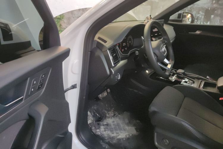 Used Audi Q5L Sportback 2021 45 TFSI Luxury Edition Driver Seat