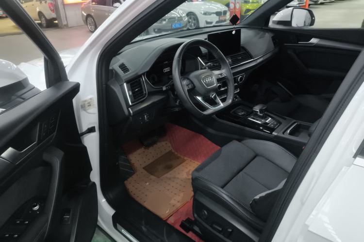 Used Audi Q5L Sportback 2021 40 TFSI Luxury Edition Driver Seat