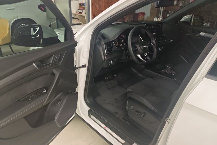 Used Audi Q5L Sportback 2021 40 TFSI Luxury Edition Driver Seat