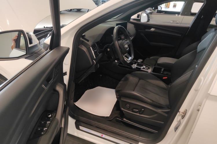 Used Audi Q5L Sportback 2021 40 TFSI Luxury Edition Driver Seat