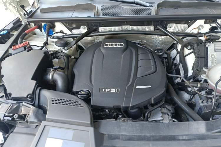 Used Audi Q5L Sportback 2021 40 TFSI Fashion Model Engine Bay