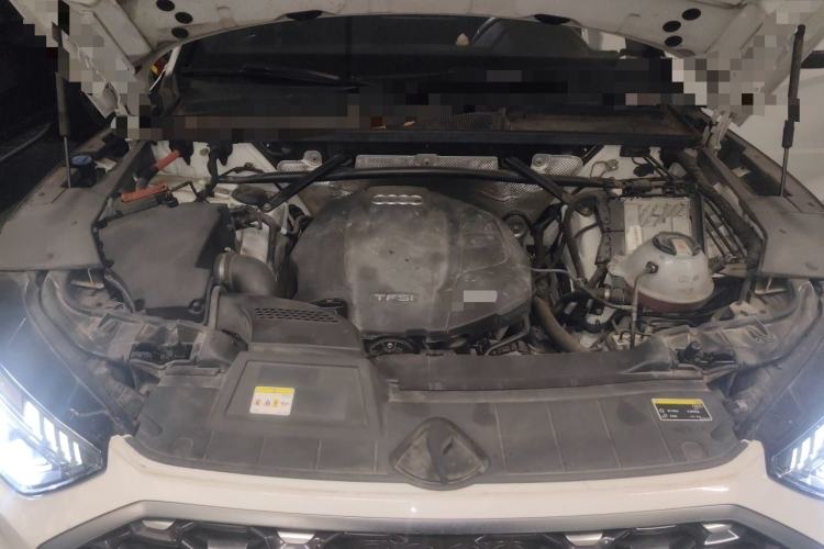 Used Audi Q5L Sportback 2021 45 TFSI Luxury Edition Engine Bay